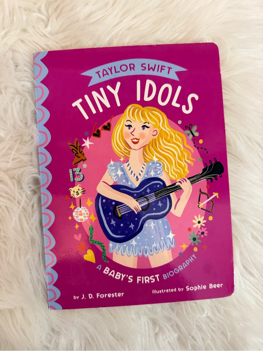 💫10/$25 • Tiny Idols Taylor Swift Boardbook